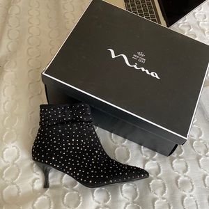 A gift, never worn not my size. 6.5’